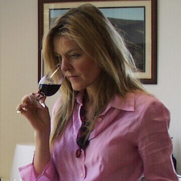 Natasha Bridge was educated at the Oporto British School, in Porto until 1976. She then left for the UK where she continued her studies, completing both her ‘O Levels’ and her ‘A...